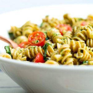 ur-cafe-PestoPastaSalad-box